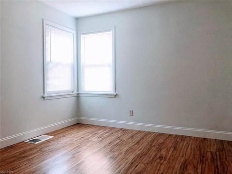 1042 Elk Dr, Ashtabula, OH 44004 photo 14