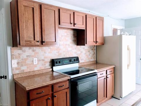 1042 Elk Dr, Ashtabula, OH 44004 photo 10