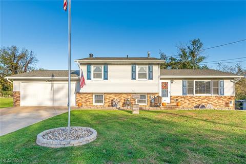 8578 Fromes Ave NE, Canton, OH 44721 photo 1