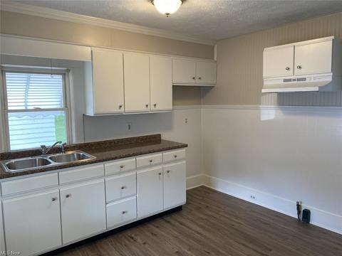 451 Eighth St, Struthers, OH 44471 photo 11