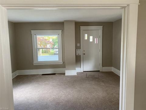 451 Eighth St, Struthers, OH 44471 photo 6