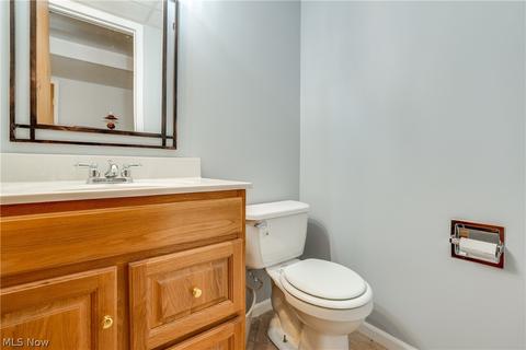 264 E Mohawk Dr, Malvern, OH 44644 photo 27