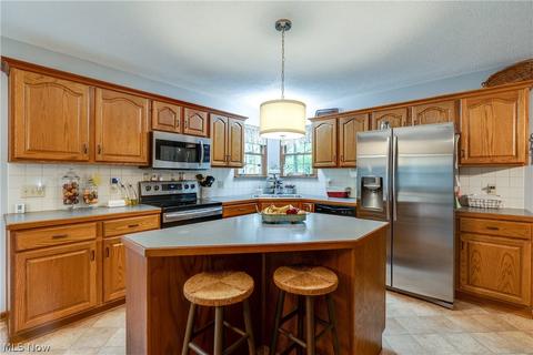264 E Mohawk Dr, Malvern, OH 44644 photo 9