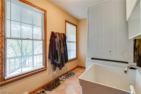 264 E Mohawk Dr, Malvern, OH 44644 photo 22