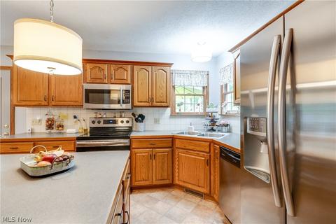 264 E Mohawk Dr, Malvern, OH 44644 photo 12