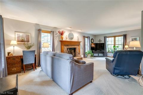 264 E Mohawk Dr, Malvern, OH 44644 photo 6
