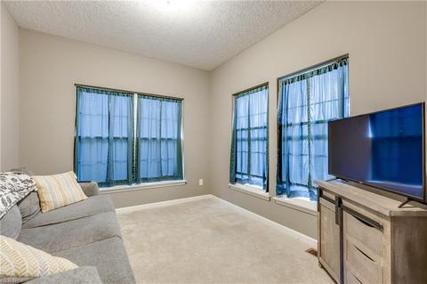 3830 E Parkside Cir, Lorain, OH 44053 photo 7