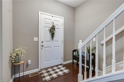 3830 E Parkside Cir, Lorain, OH 44053 photo 4