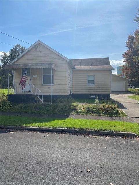 665 Devitt Ave, Campbell, OH 44405 photo 2