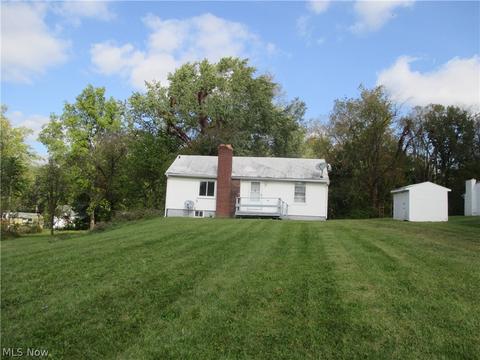 807 E Waterloo Rd, Akron, OH 44306 photo 1