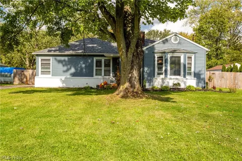 424 Randall Rd, Elyria, OH 44035 photo 32