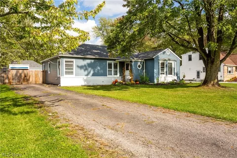 424 Randall Rd, Elyria, OH 44035 photo 31