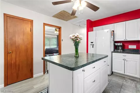 424 Randall Rd, Elyria, OH 44035 photo 8