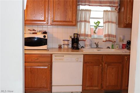 706 Evans Ave, Akron, OH 44310 photo 10