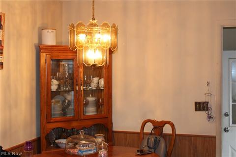 706 Evans Ave, Akron, OH 44310 photo 9