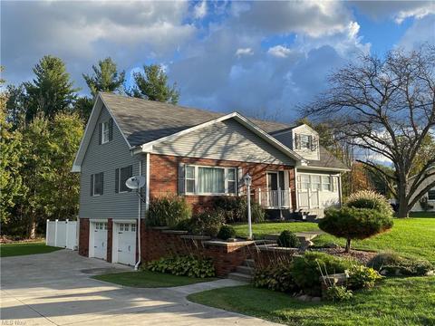 1425 Debra Dr, Ashtabula, OH 44004 photo 1