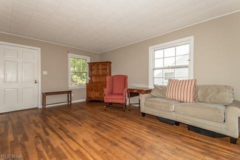 327 E 210th St, Euclid, OH 44123 photo 7