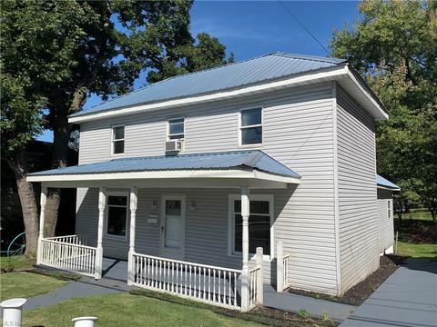 122 E Main St E, Ripley, WV 25271 photo 2