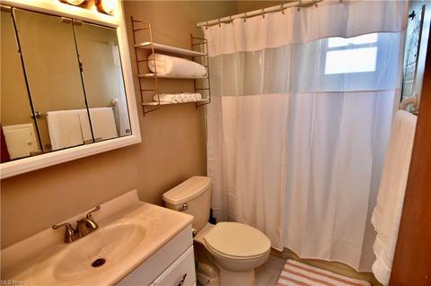 1811 Eldon Dr, Wickliffe, OH 44092 photo 16