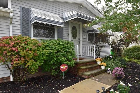 1811 Eldon Dr, Wickliffe, OH 44092 photo 2