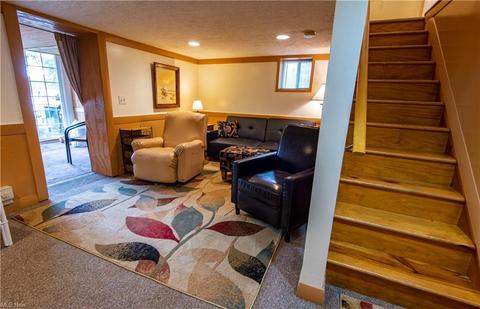 657 Fruit Dr, Akron, OH 44319 photo 17