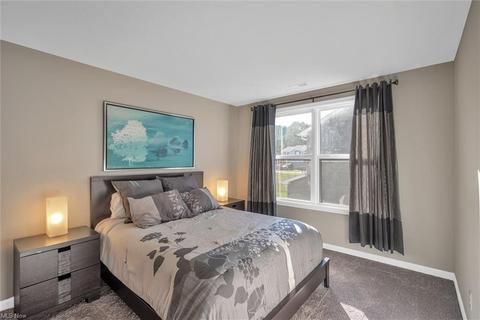 7129 Maple St, Mentor, OH 44060 photo 4
