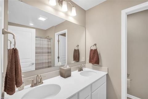 7129 Maple St, Mentor, OH 44060 photo 26