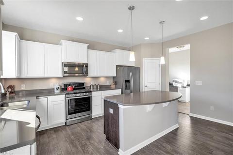 7129 Maple St, Mentor, OH 44060 photo 13