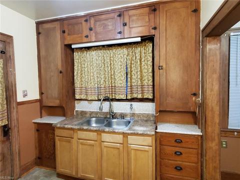 917 Thayer Ave, Ashtabula, OH 44004 photo 12