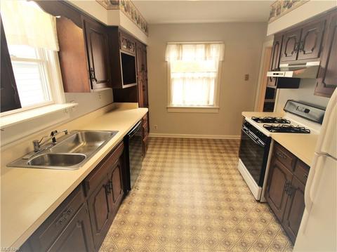 427 Randall Rd, Elyria, OH 44035 photo 6