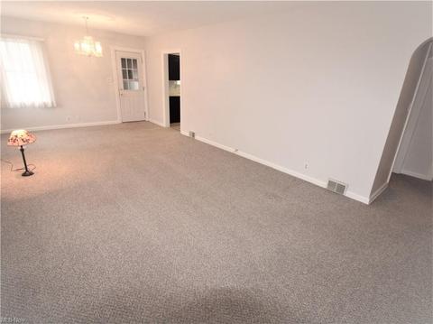 427 Randall Rd, Elyria, OH 44035 photo 3