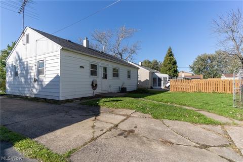 355 Roosevelt Ave, Elyria, OH 44035 photo 18
