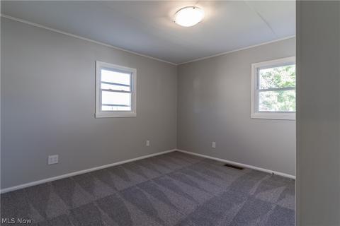 355 Roosevelt Ave, Elyria, OH 44035 photo 11