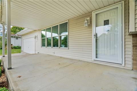 3075 Forestview St NE, Canton, OH 44721 photo 4