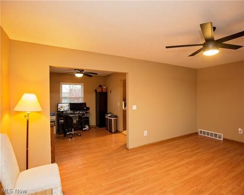 1532 Abbe Rd S, Elyria, OH 44035 photo 11