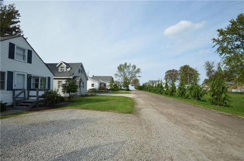 6531 Lake Rd W, Ashtabula, OH 44004 photo 3