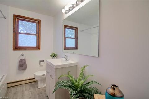 1350 Gulf Rd, Elyria, OH 44035 photo 28