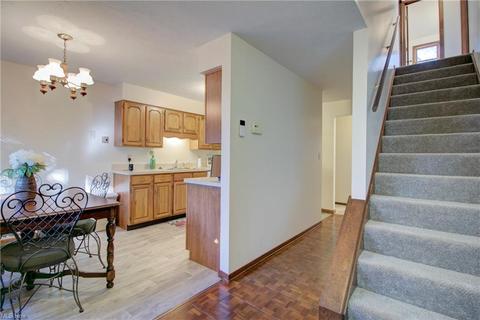 1350 Gulf Rd, Elyria, OH 44035 photo 6