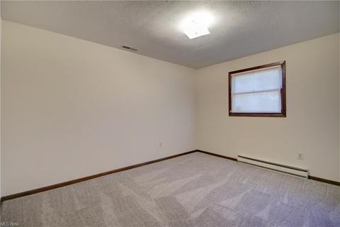 1350 Gulf Rd, Elyria, OH 44035 photo 19