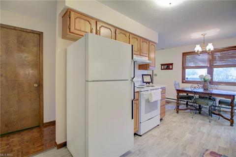 1350 Gulf Rd, Elyria, OH 44035 photo 10