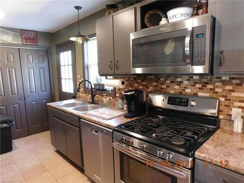 1860 Snyder Rd, Willard, OH 44890 photo 6