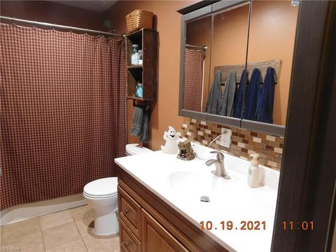 1860 Snyder Rd, Willard, OH 44890 photo 12