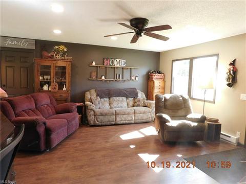 1860 Snyder Rd, Willard, OH 44890 photo 5