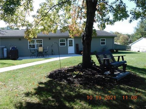 1860 Snyder Rd, Willard, OH 44890 photo 2