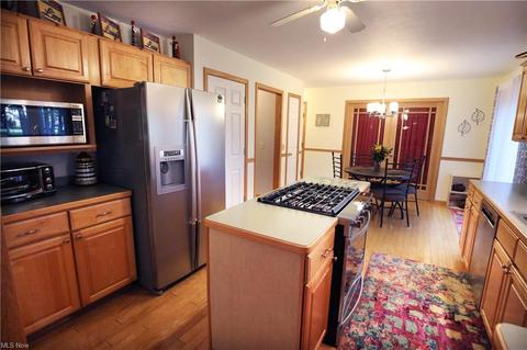406 Pemberton Dr, Elyria, OH 44035 photo 10