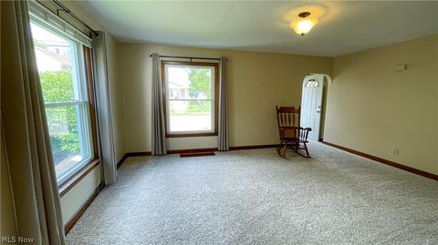 311 E Line St, Minerva, OH 44657 photo 3