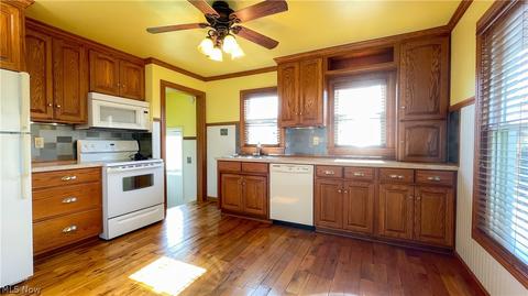 311 E Line St, Minerva, OH 44657 photo 5