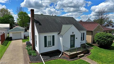 311 E Line St, Minerva, OH 44657 photo 1