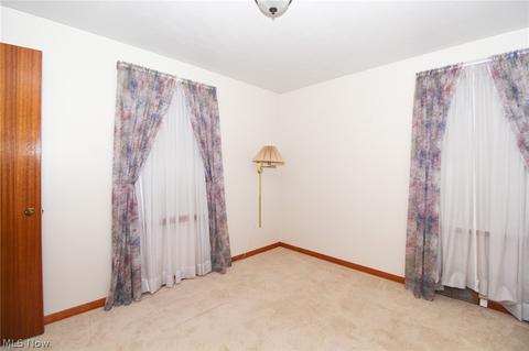 427 W Harvey St, Struthers, OH 44471 photo 7