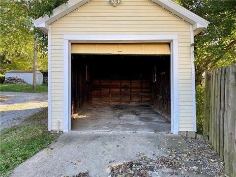 210 E Iron Ave, Dover, OH 44622 photo 22